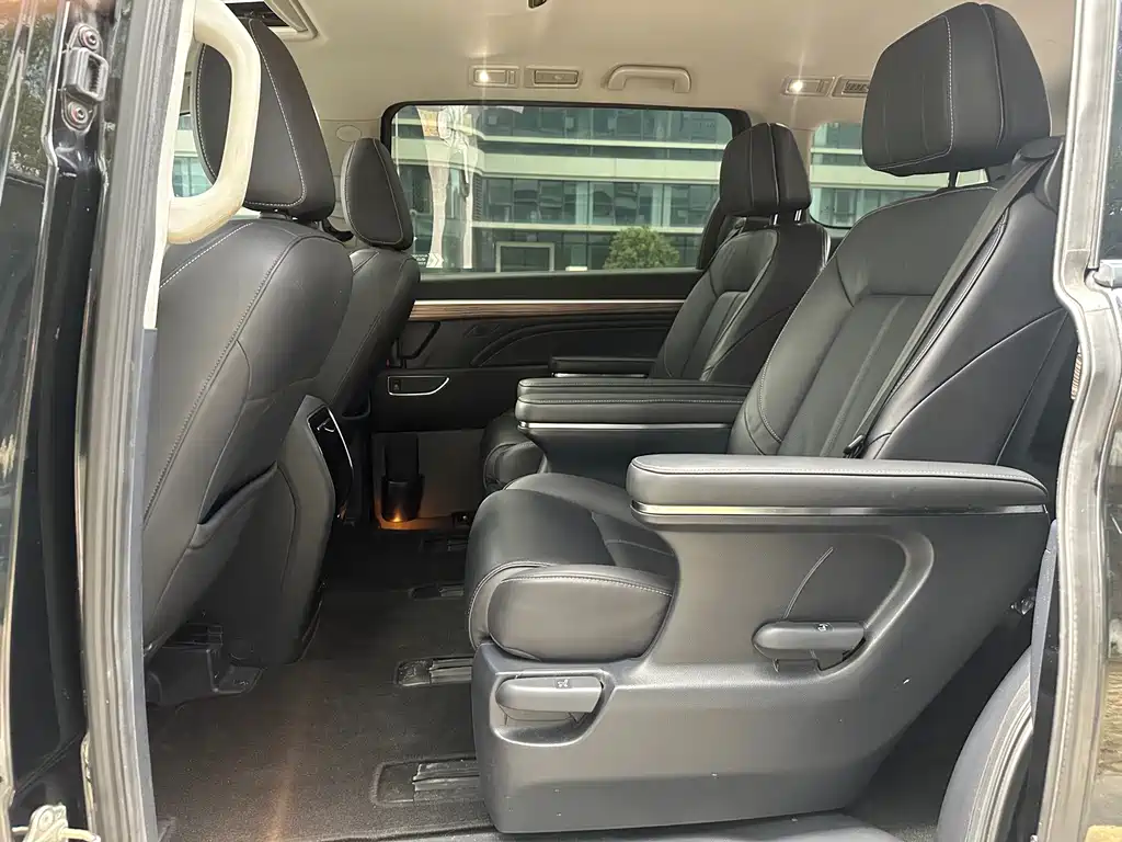 GAC Motor Trumpchi M8 — фото 9