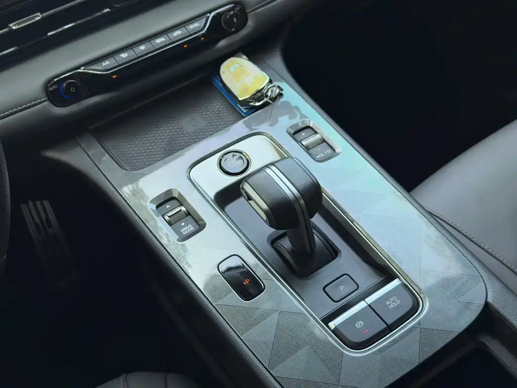 GAC Motor Shadow Leopard — фото 17