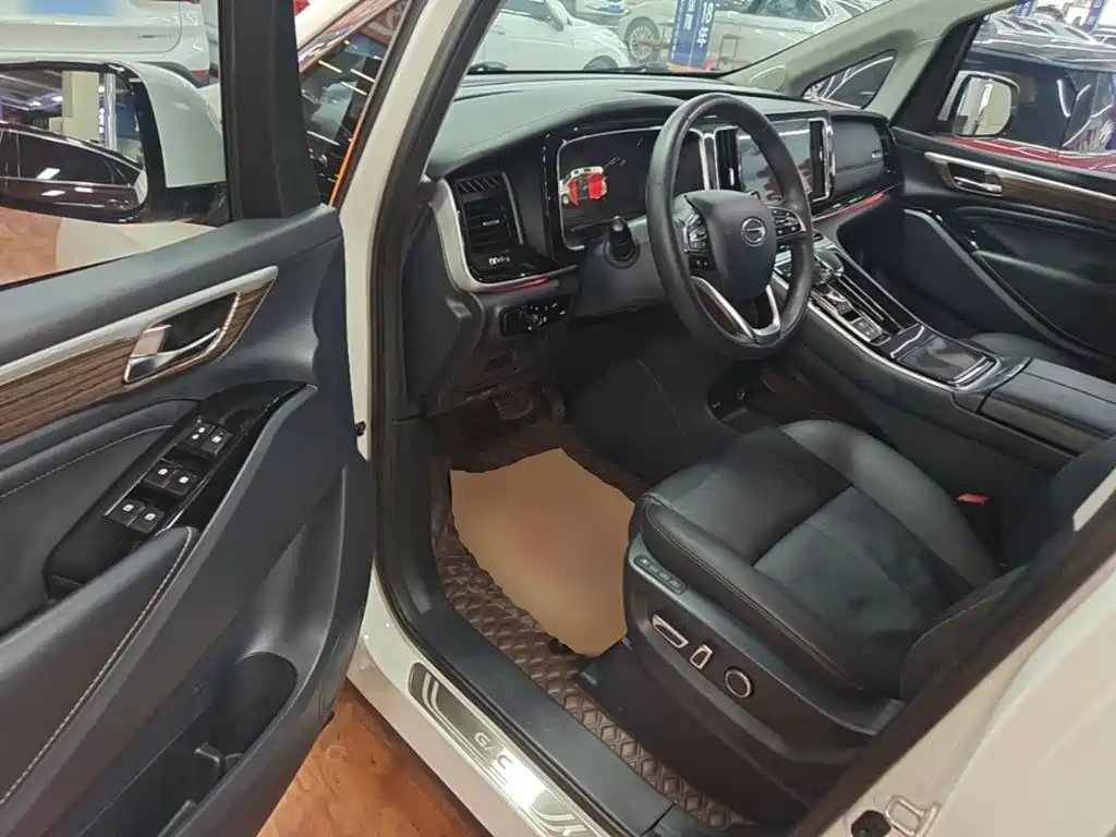 GAC Motor Trumpchi M8 — фото 15