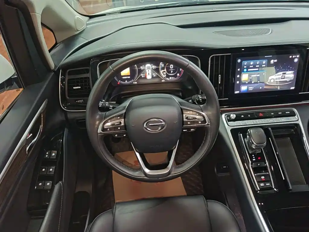 GAC Motor Trumpchi M8 — фото 10