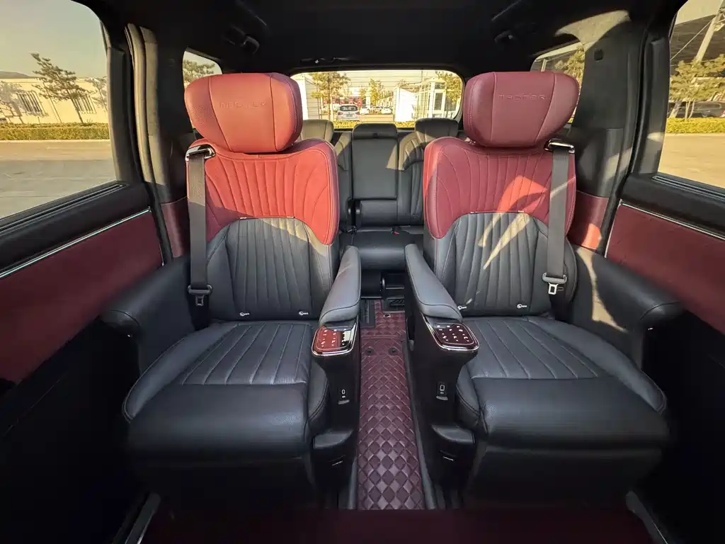 GAC Motor Trumpchi M8 — фото 20