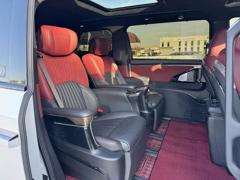 GAC Motor Trumpchi M8 — фото 22