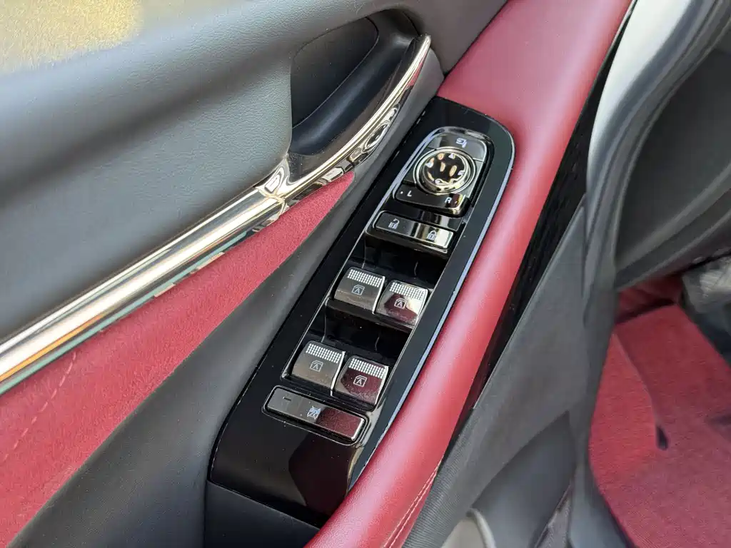 GAC Motor Trumpchi M8 — фото 10