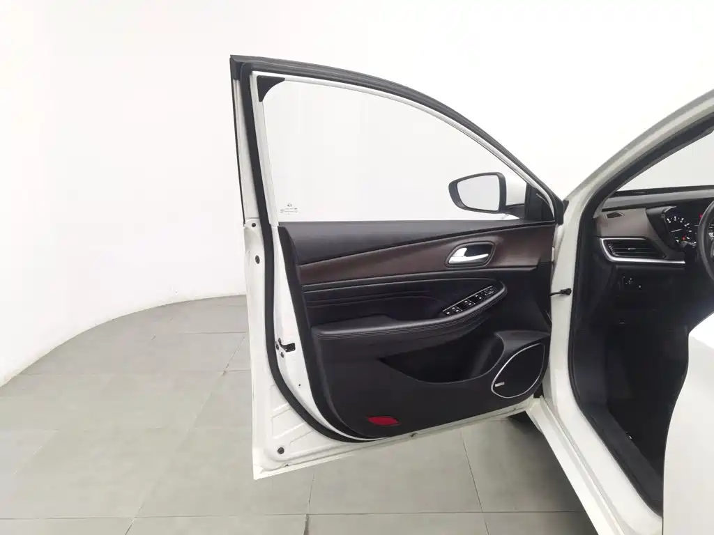 GAC Motor Trumpchi GA4 — фото 8