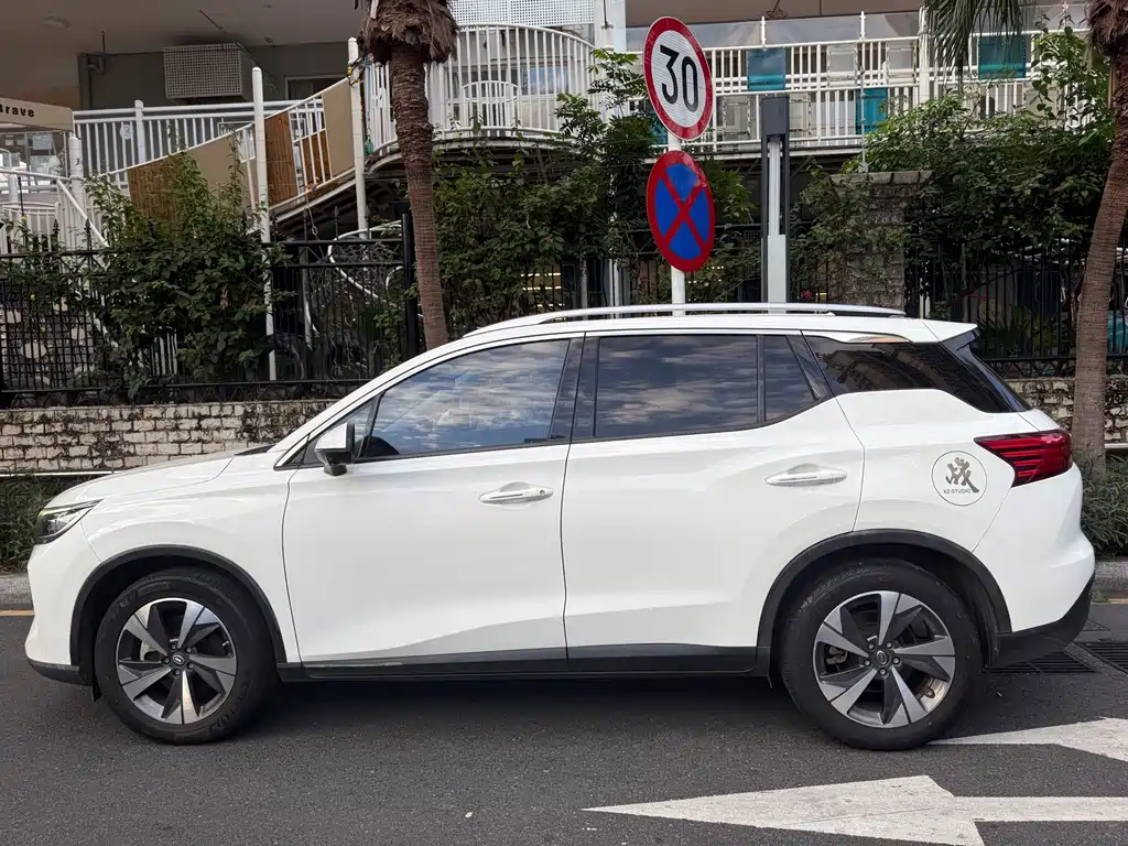 GAC Motor GS4 Hybrid — фото 3