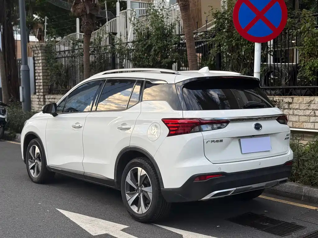 GAC Motor GS4 Hybrid — фото 4