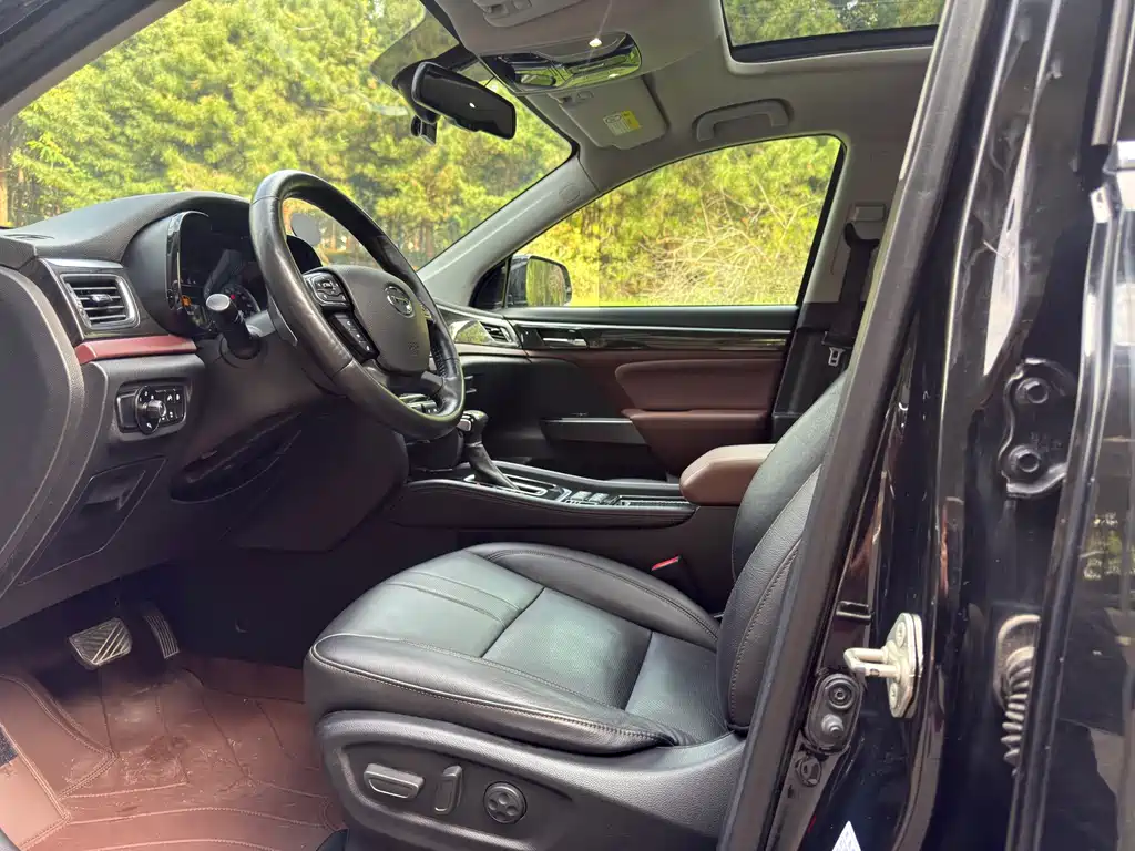 GAC Motor Trumpchi GS8 — фото 8