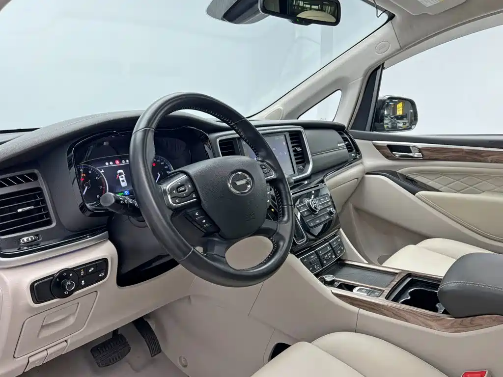 GAC Motor Trumpchi M8 — фото 13