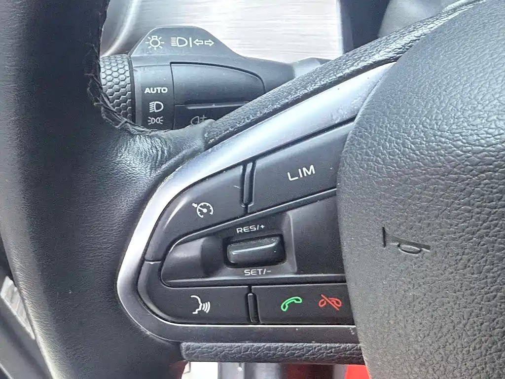 Geely Binyue — фото 11