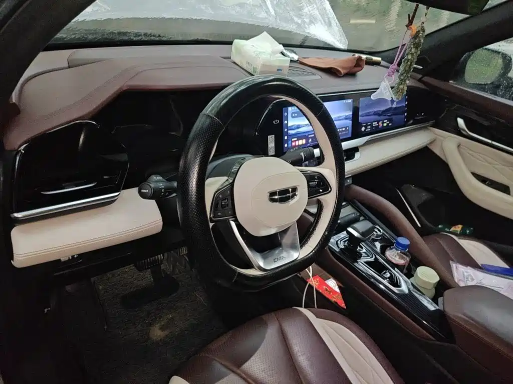 Geely Xingyue L — фото 10