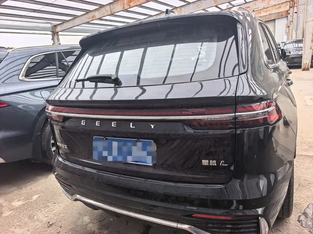 Geely Xingyue L — фото 9