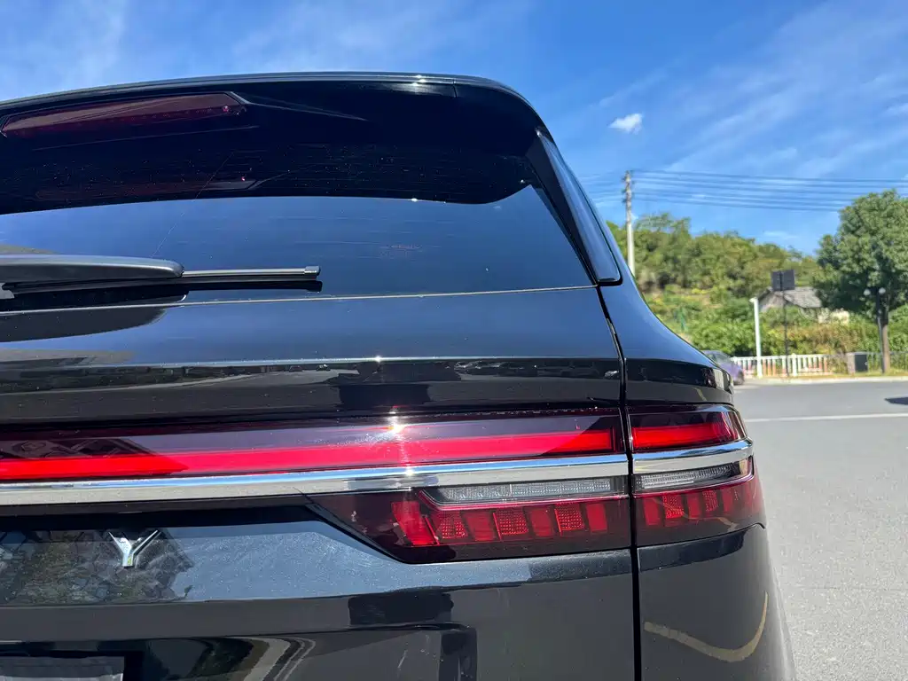Geely Xingyue L — фото 6