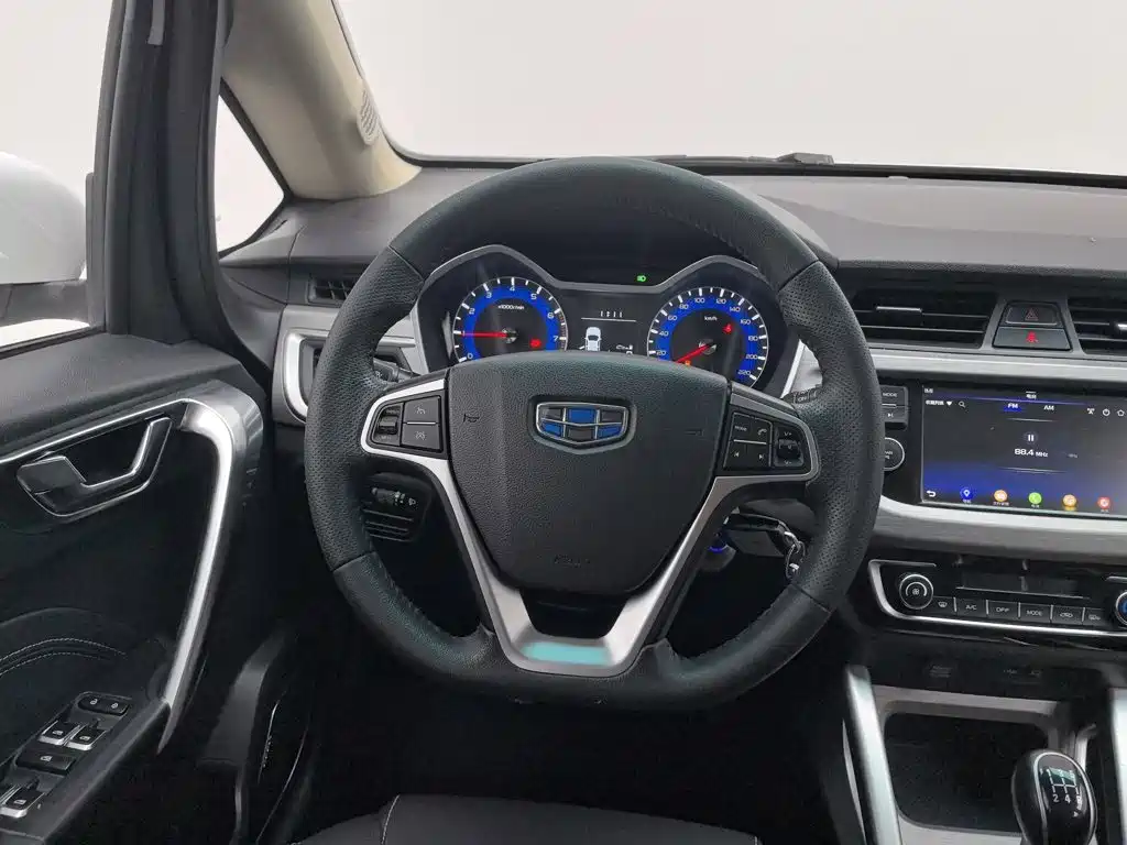 Geely Vision X3 — фото 11