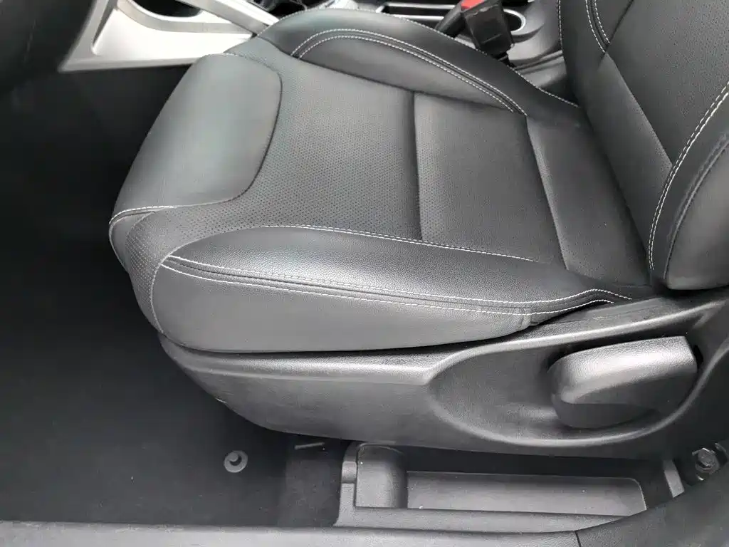 Geely Vision X3 — фото 20