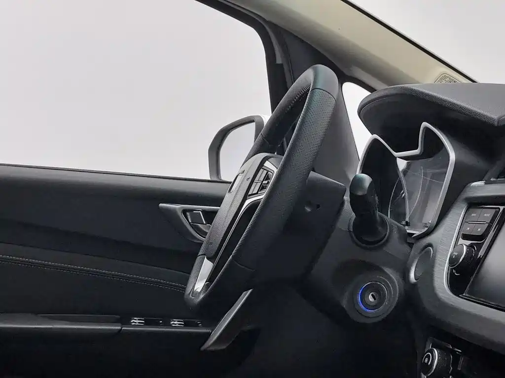 Geely Vision X3 — фото 22