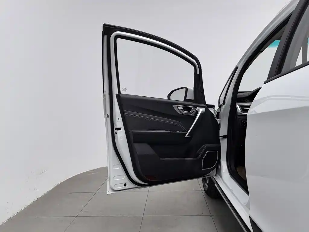 Geely Vision X3 — фото 8