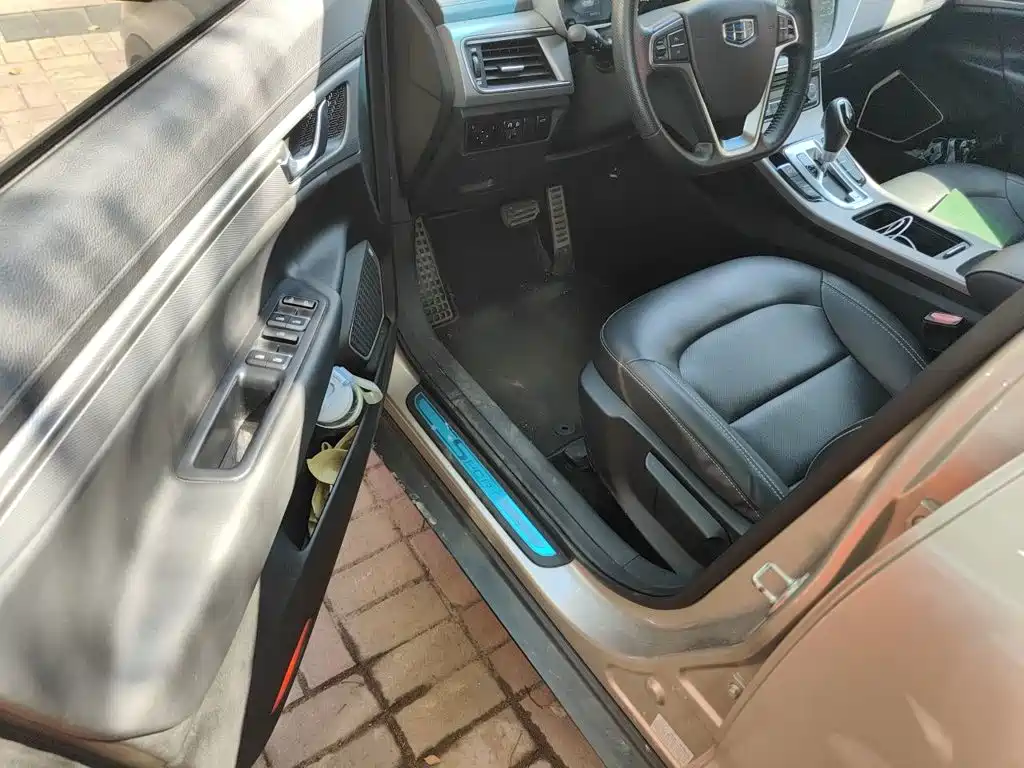 Geely Emgrand GS — фото 17