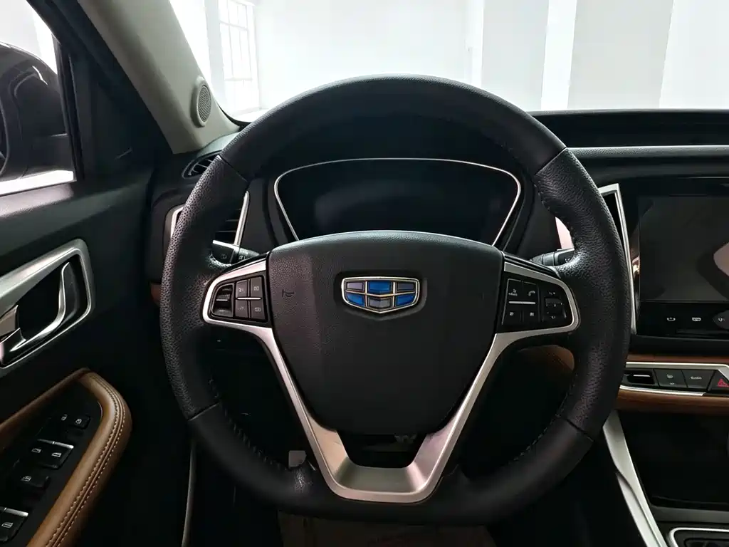 Geely Vision X6 — фото 9