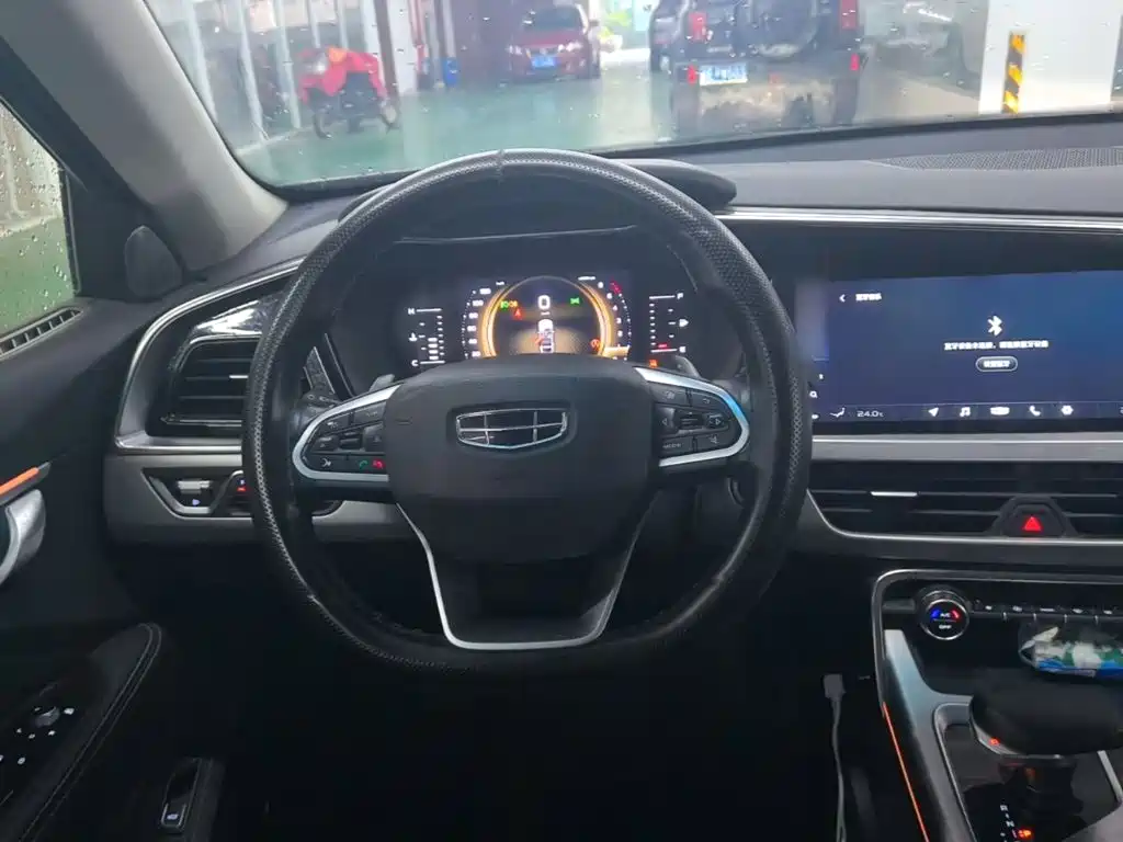 Geely Xingyue — фото 10