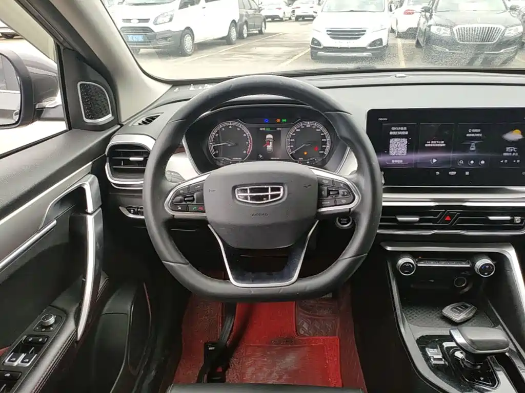 Geely Binyue — фото 10
