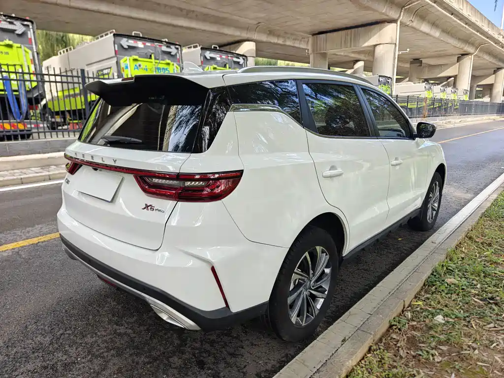 Geely Vision X6 — фото 6