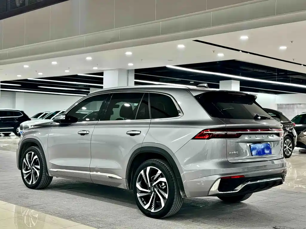 Geely Xingyue L — фото 11