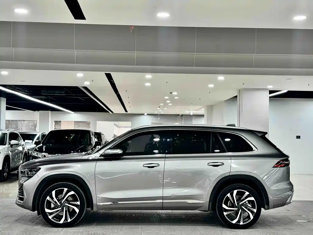 Geely Xingyue L — фото 4