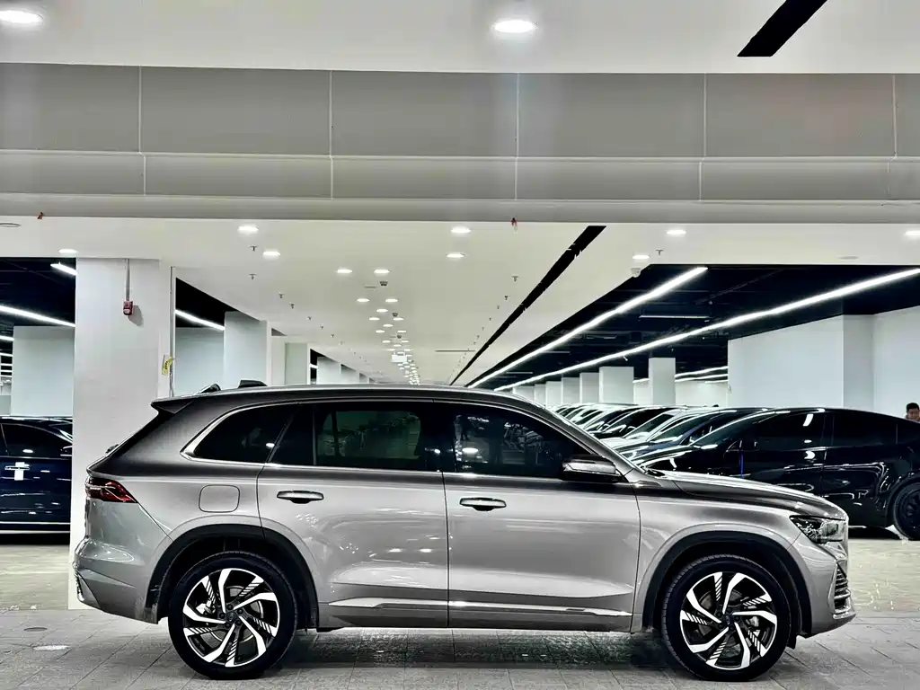 Geely Xingyue L — фото 9