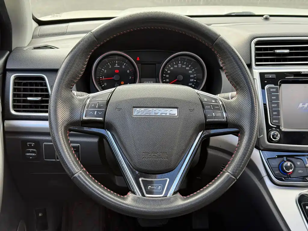 Haval M6 — фото 10
