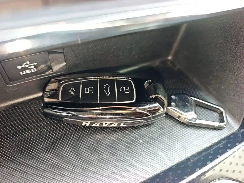 Haval M6 — фото 8