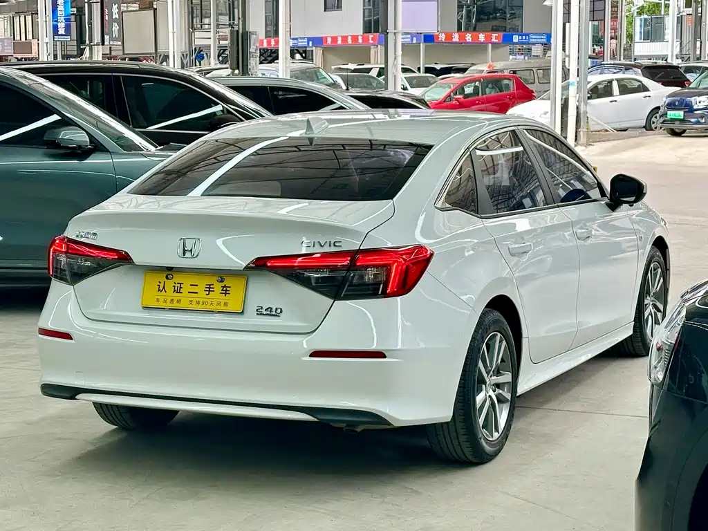Honda Civic — фото 5