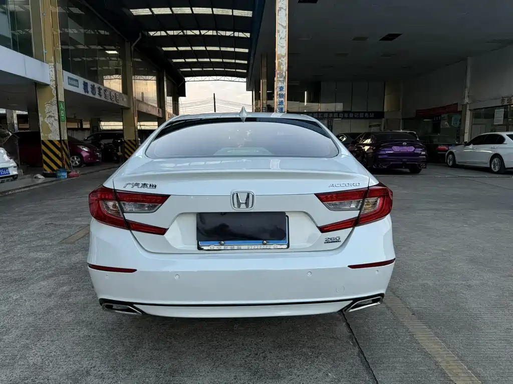 Honda Accord — фото 2