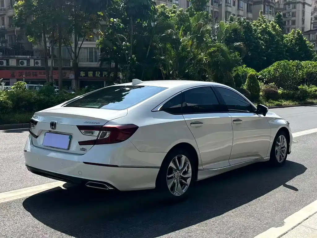 Honda Accord — фото 4