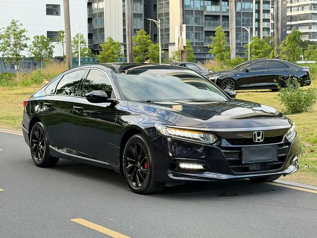 Honda Accord — фото 2