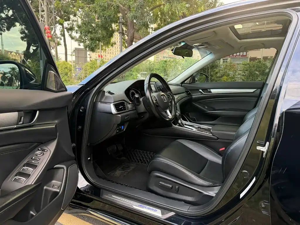 Honda Accord — фото 3
