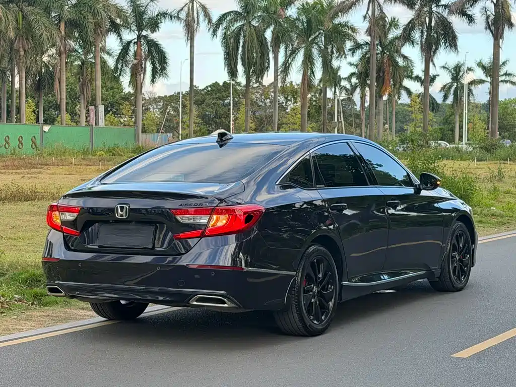 Honda Accord — фото 5