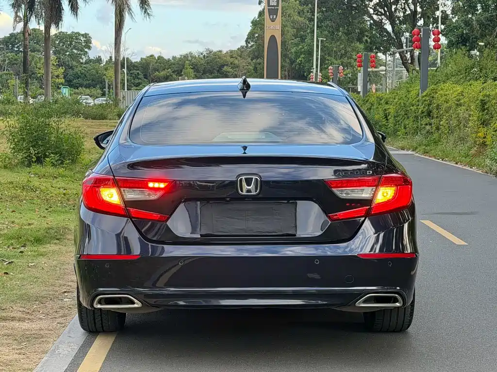 Honda Accord — фото 6