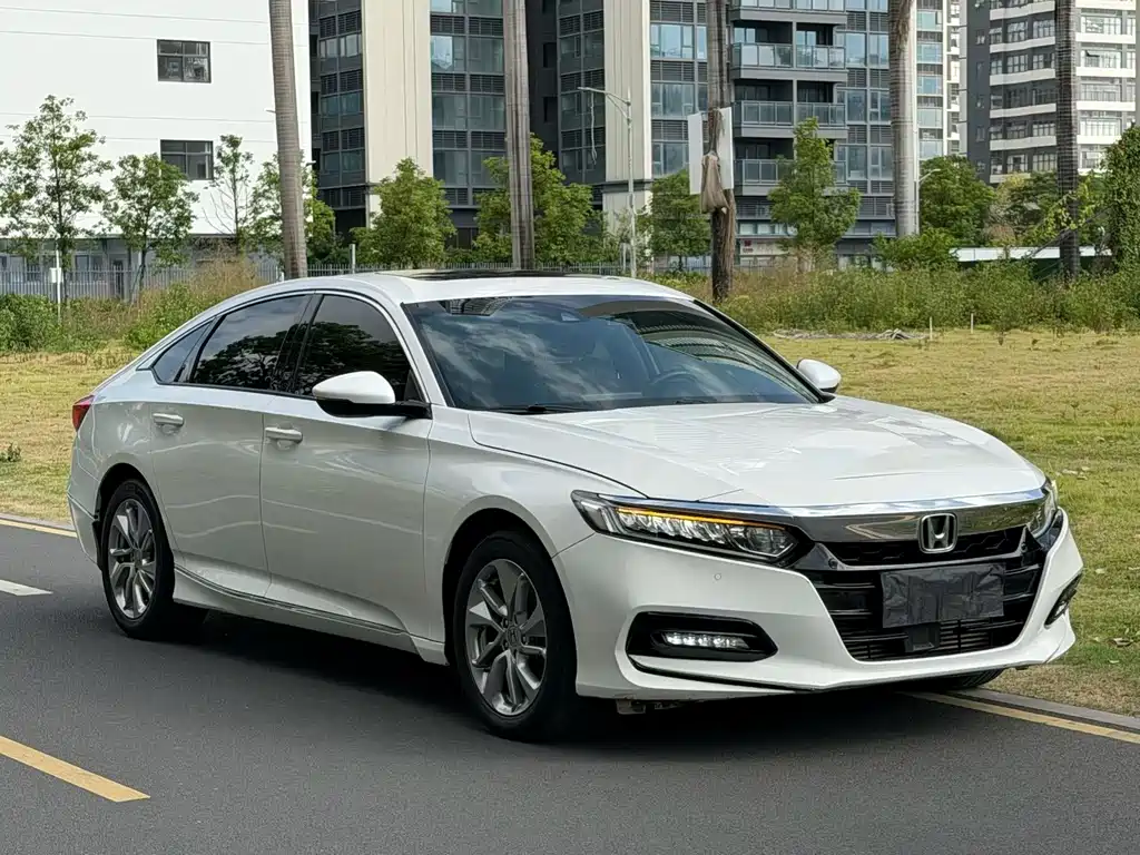 Honda Accord — фото 3