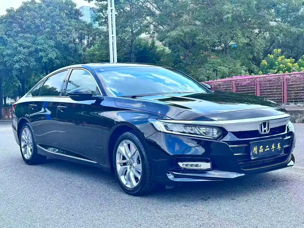 Honda Accord — фото 3