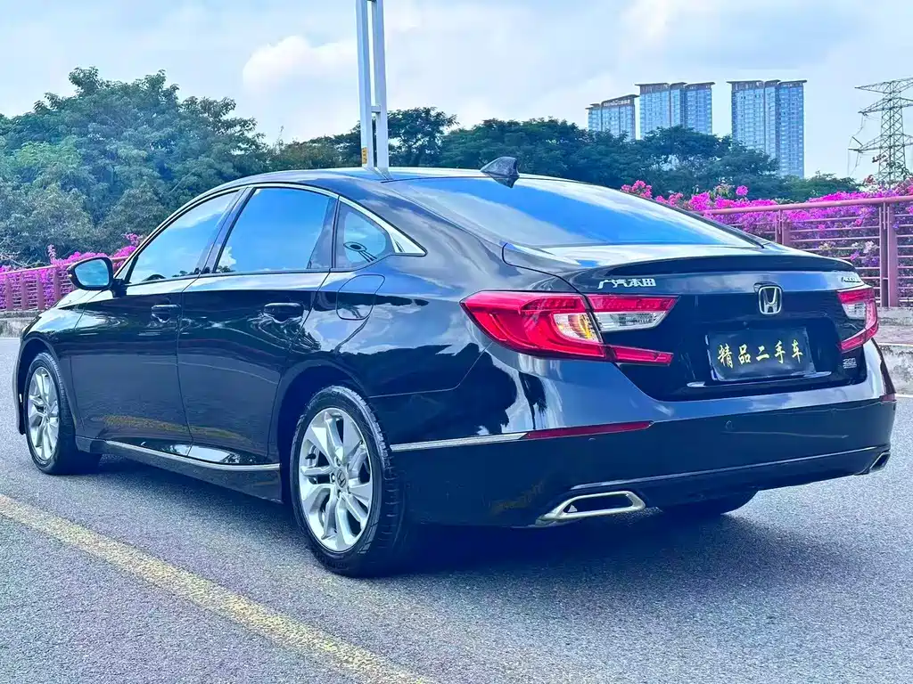 Honda Accord — фото 5