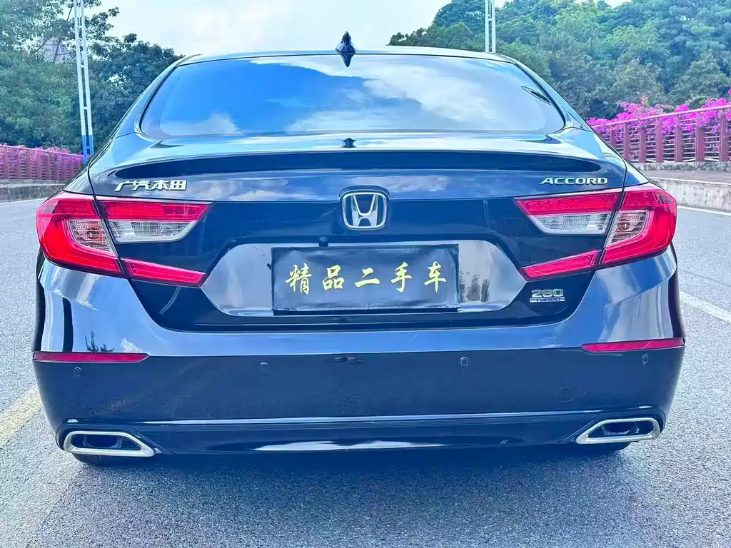 Honda Accord — фото 6