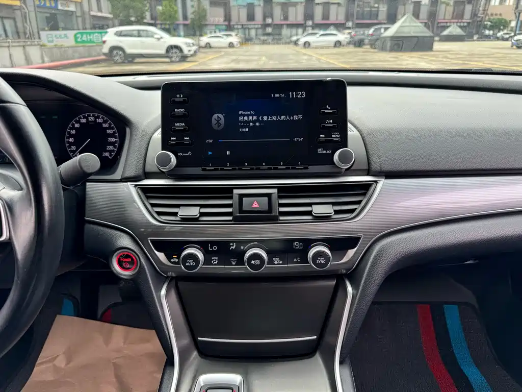 Honda Accord — фото 14