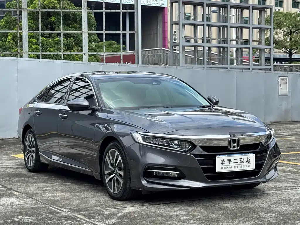 Honda Accord — фото 3