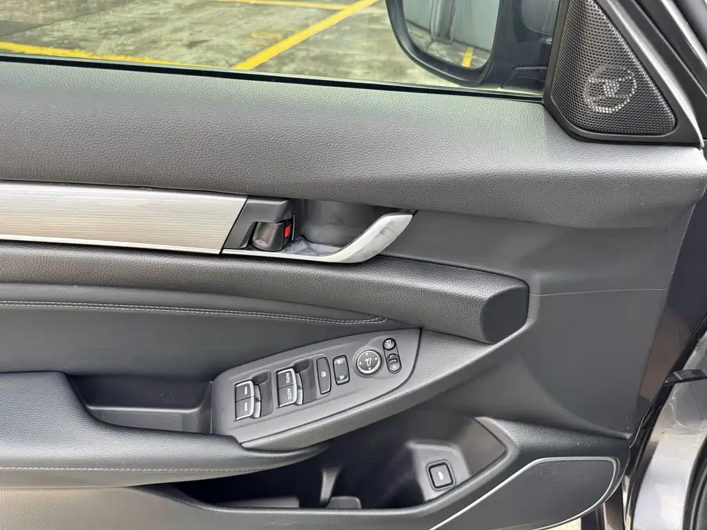 Honda Accord — фото 21