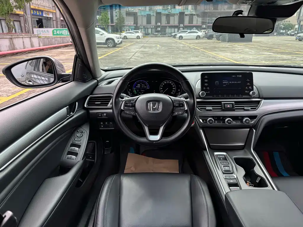 Honda Accord — фото 5