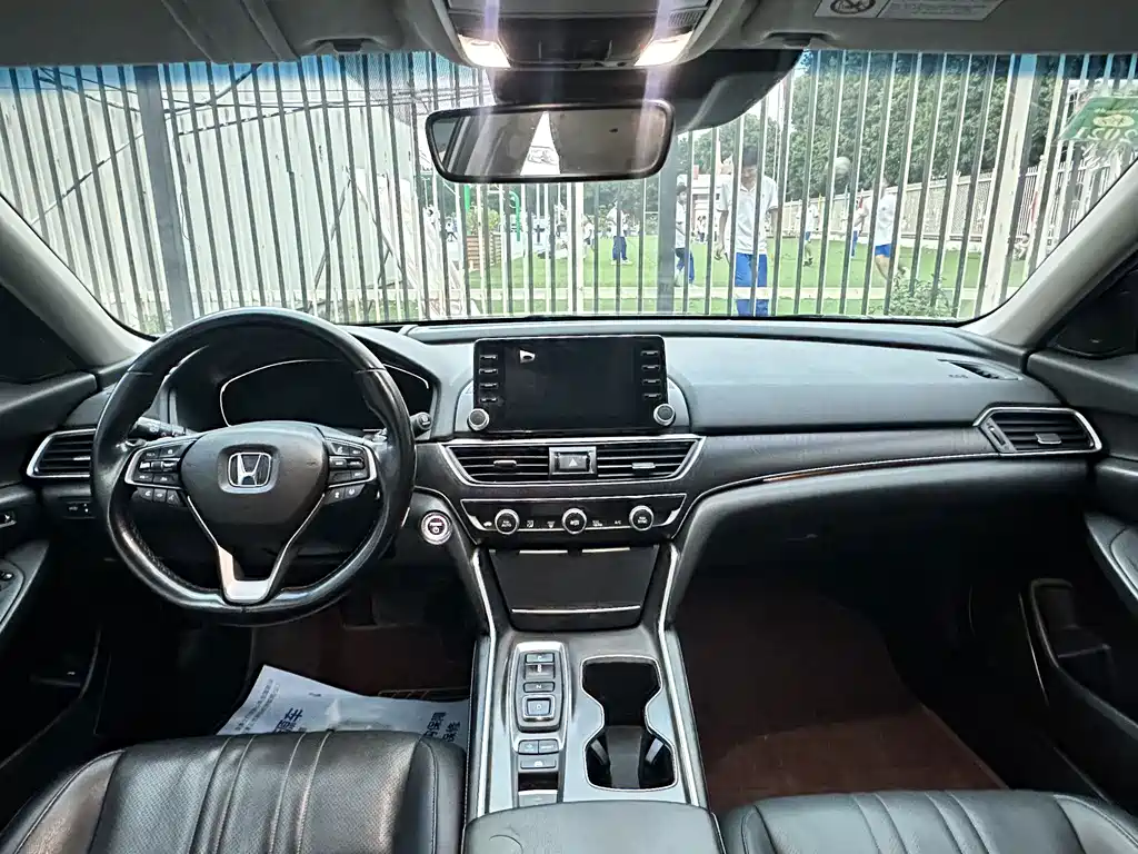 Honda Accord — фото 5