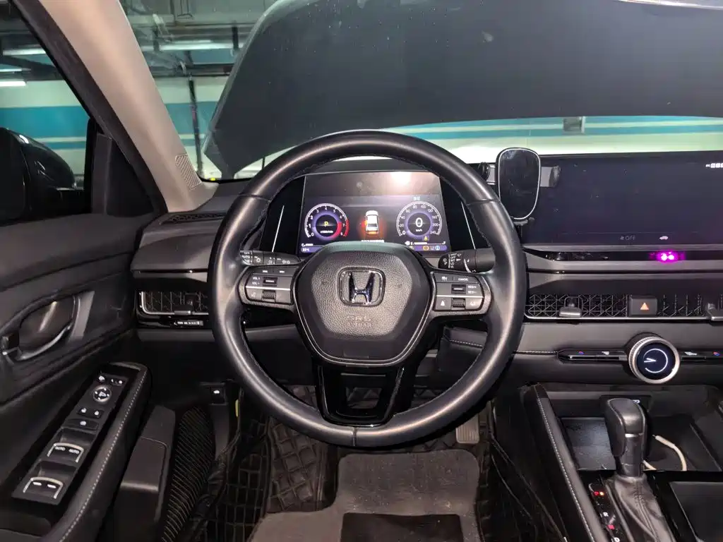 Honda Inspire — фото 11