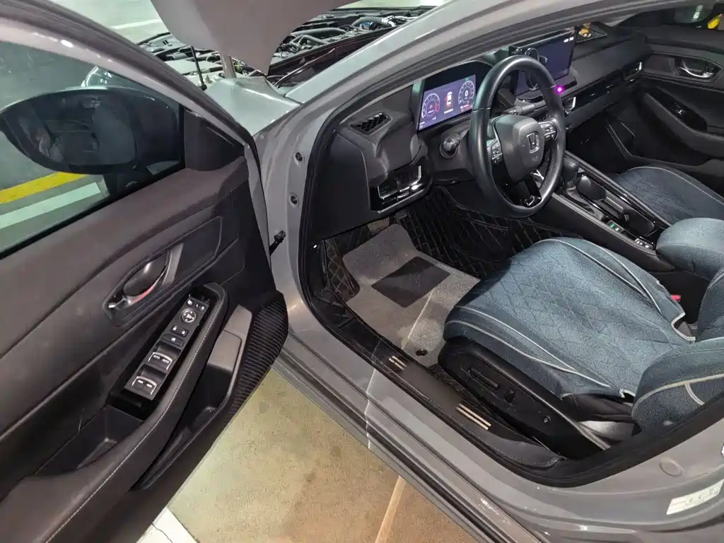 Honda Inspire — фото 17