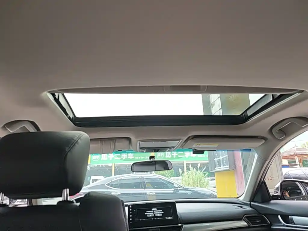 Honda Accord — фото 17