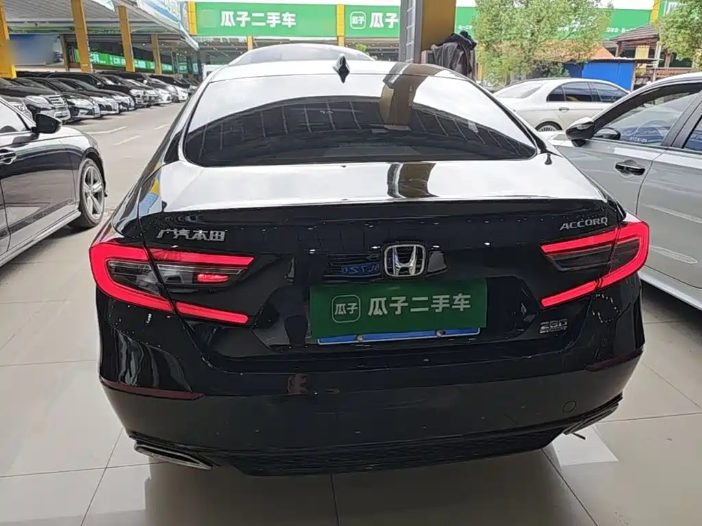Honda Accord — фото 5